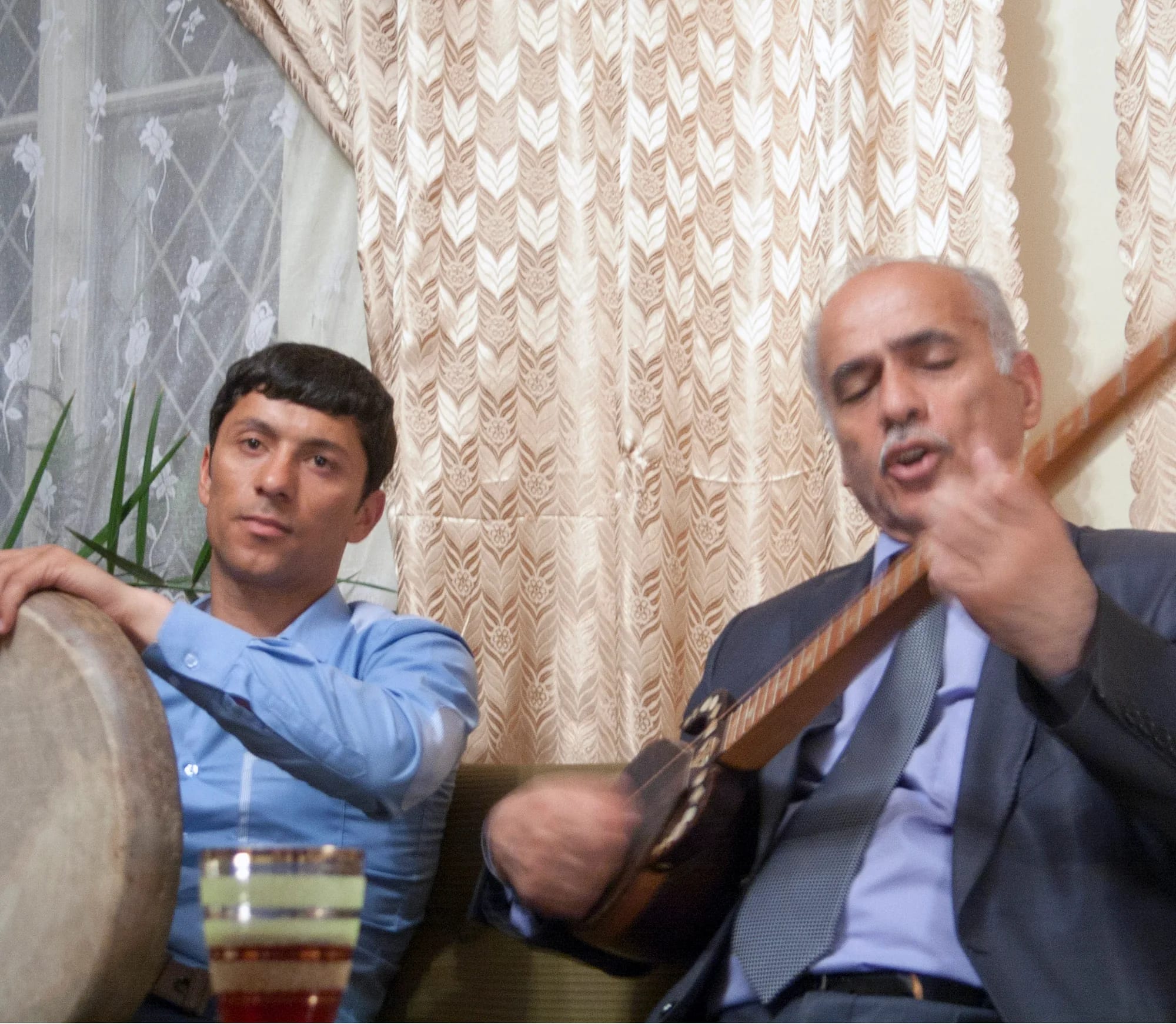 Ismoil Nazriev sings falak